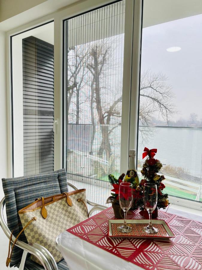 Lake View Tasic Veliko Gradiste Exterior photo